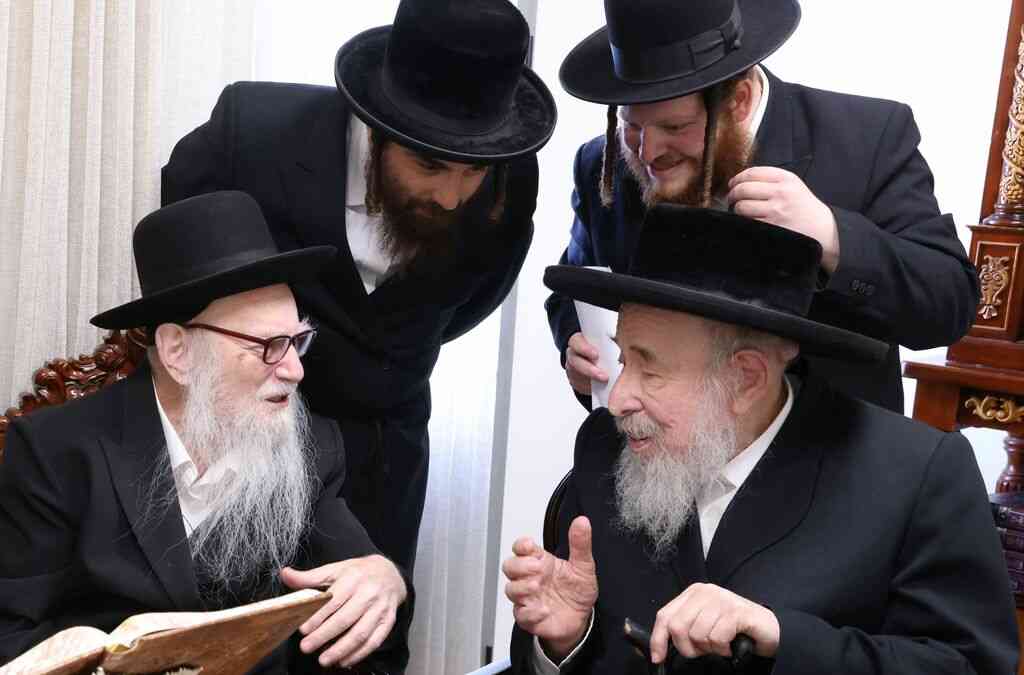 לקראת הקיבוץ הגדול באומן: גדולי זקני חסידות ברסלב נועדו יחד עם יו"ר איחוד ברסלב