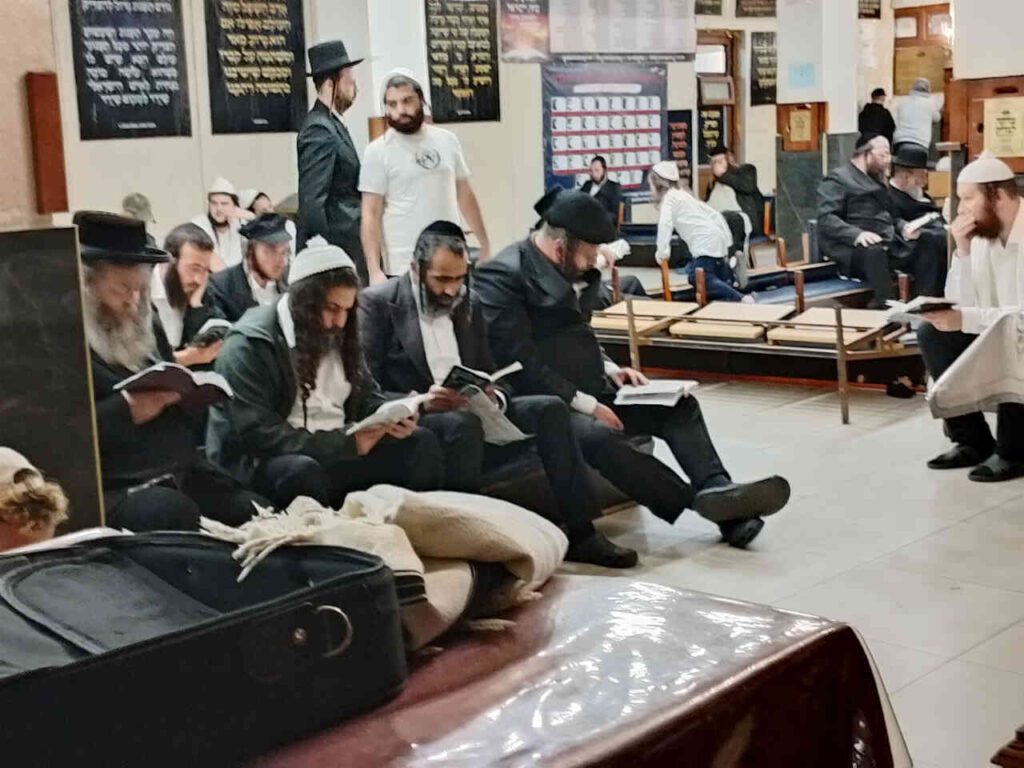 תשעה באב תשפ"ה באומן: קריאת איכה ואמירת הקינות בציון רבינו