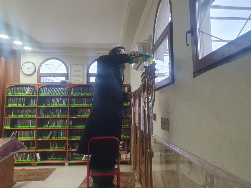 הדלקת נר ראשון דחנוכה תשפ"ו בהיכל ציון רבינו