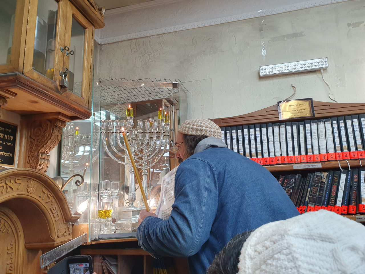 הדלקת נר ראשון דחנוכה תשפ"ו בהיכל ציון רבינו