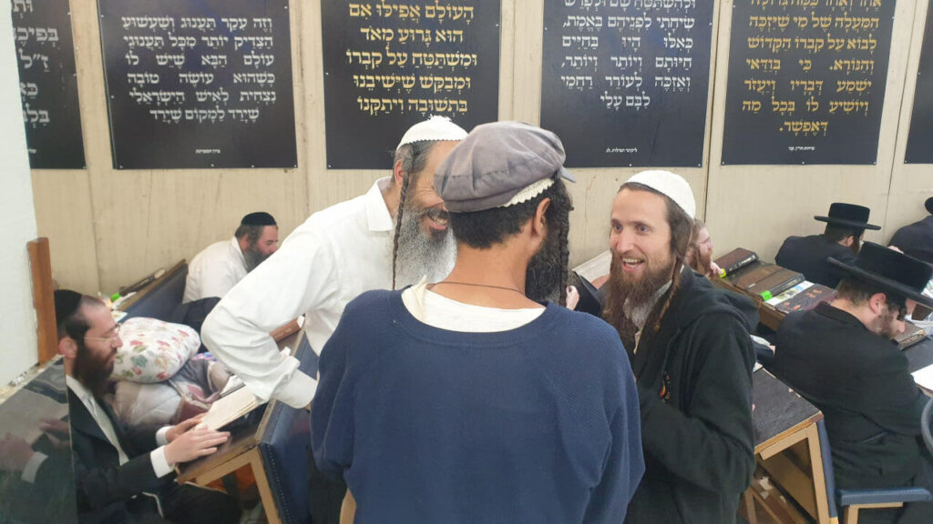 תמונות מאומן: גלריה מקיבוץ חג השבועות תשפ"ו בציון רבינו הקדוש | קרדיט צילום: בנימין גוטפרב