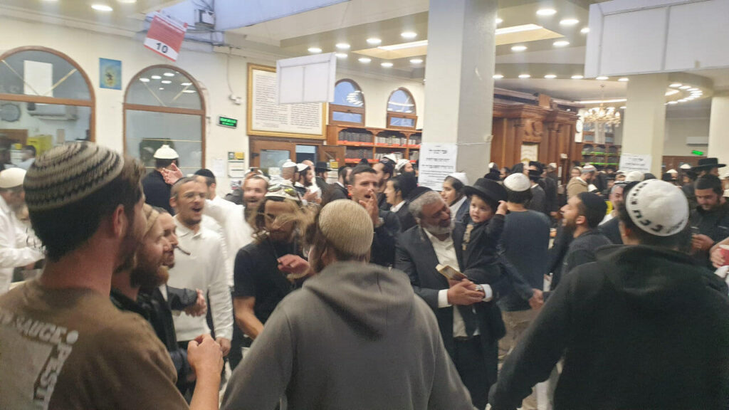 תמונות מאומן: גלריה מקיבוץ חג השבועות תשפ"ו בציון רבינו הקדוש | קרדיט צילום: בנימין גוטפרב