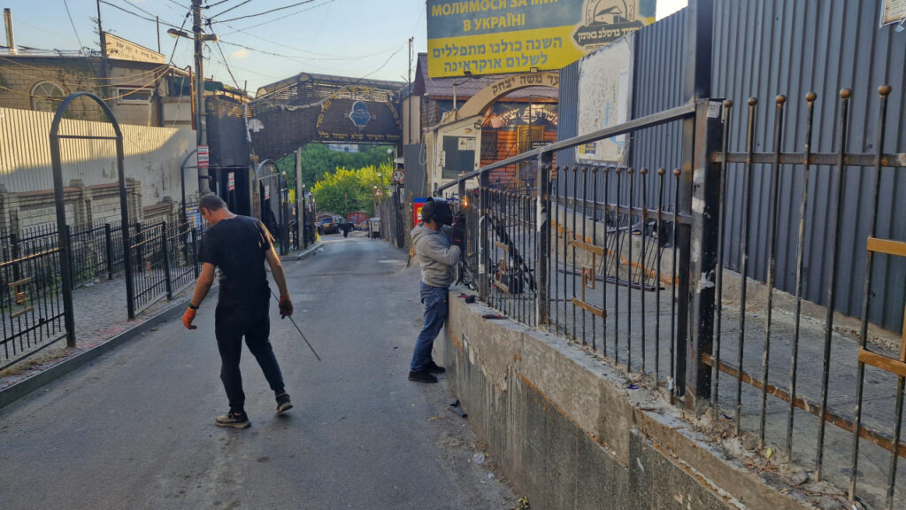 לקראת הגעת רבבות מתפללים בראש השנה: איחוד ברסלב מכינים את ציון רבינו הקדוש