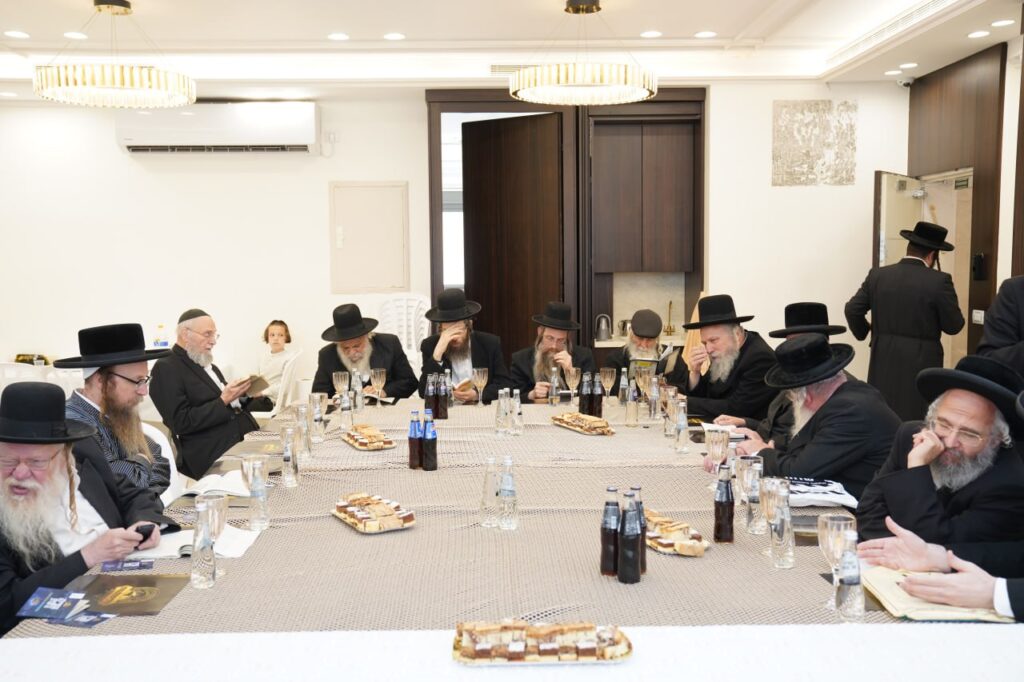 קיבוץ תשפ"ז: גדולי רבני ברסלב בכינוס הוקרה לנשיא אוקראינה