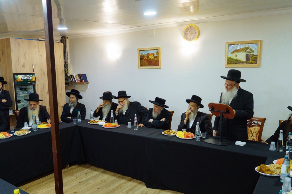 65 אלף איש, 46 מדינות ואסיפת רבנים מכרעת: מאחורי הקלעים של ראש השנה באומן