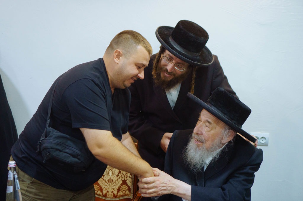 מפגש בין רבנים ואנשים