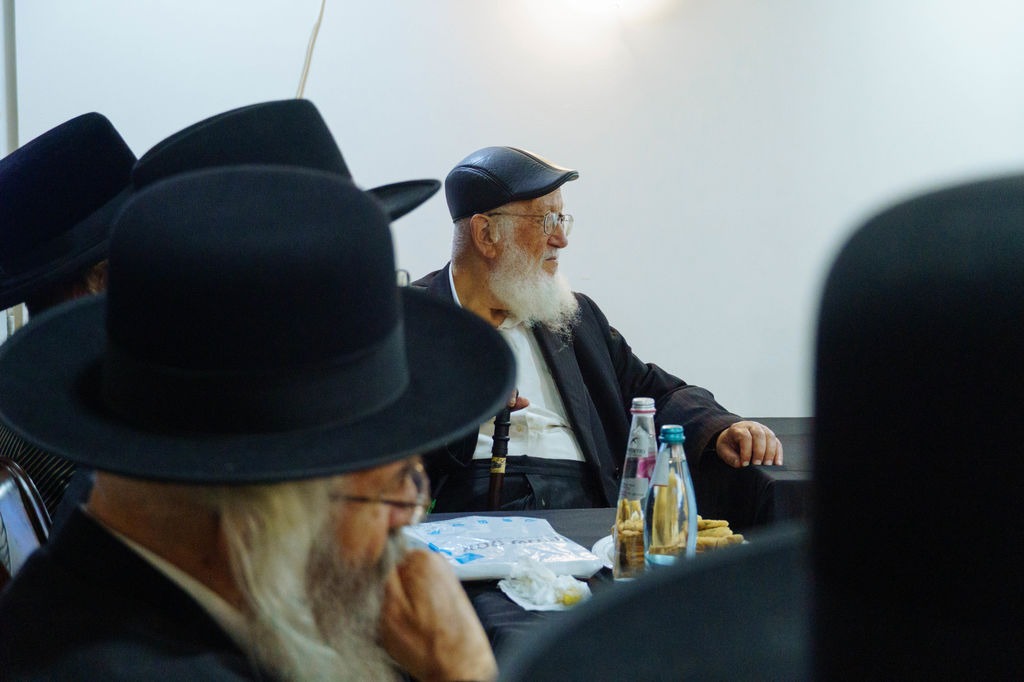 65 אלף איש, 46 מדינות ואסיפת רבנים מכרעת: מאחורי הקלעים של ראש השנה באומן