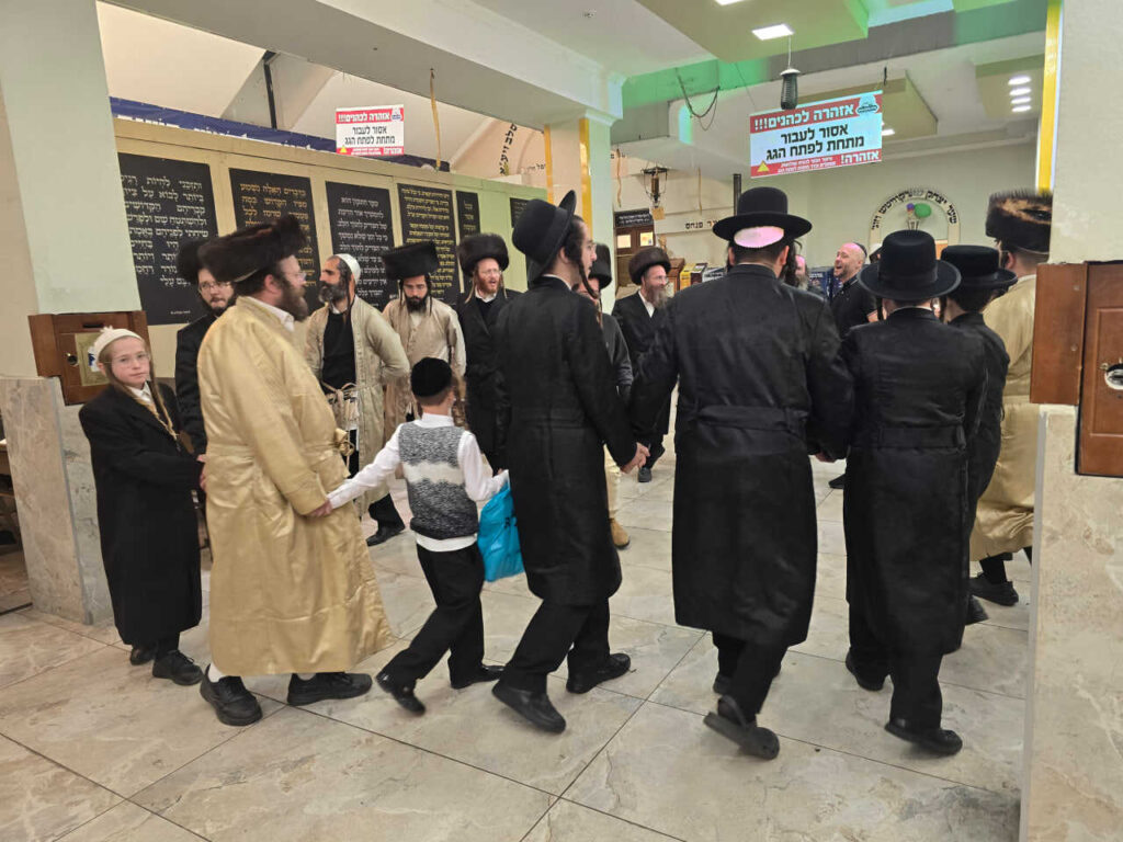 סוכות באומן: גלריה ממראות חג הסוכות בציון רבינו הקדוש