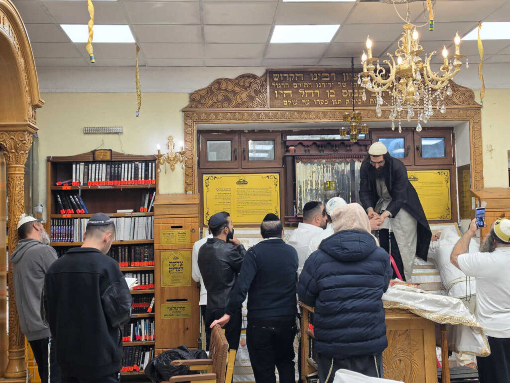 סוכות באומן: גלריה ממראות חג הסוכות בציון רבינו הקדוש