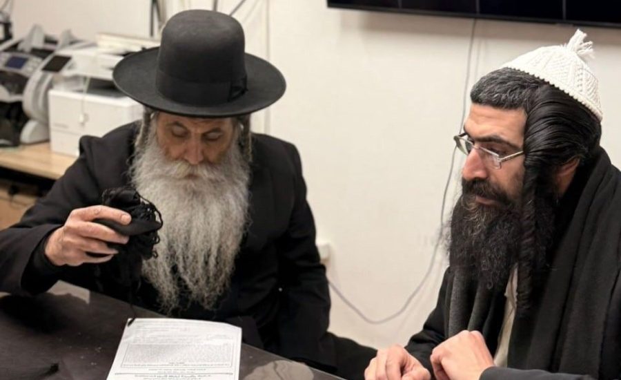 הרב הרשמי של אומן מכר את החמץ בציון רבינו