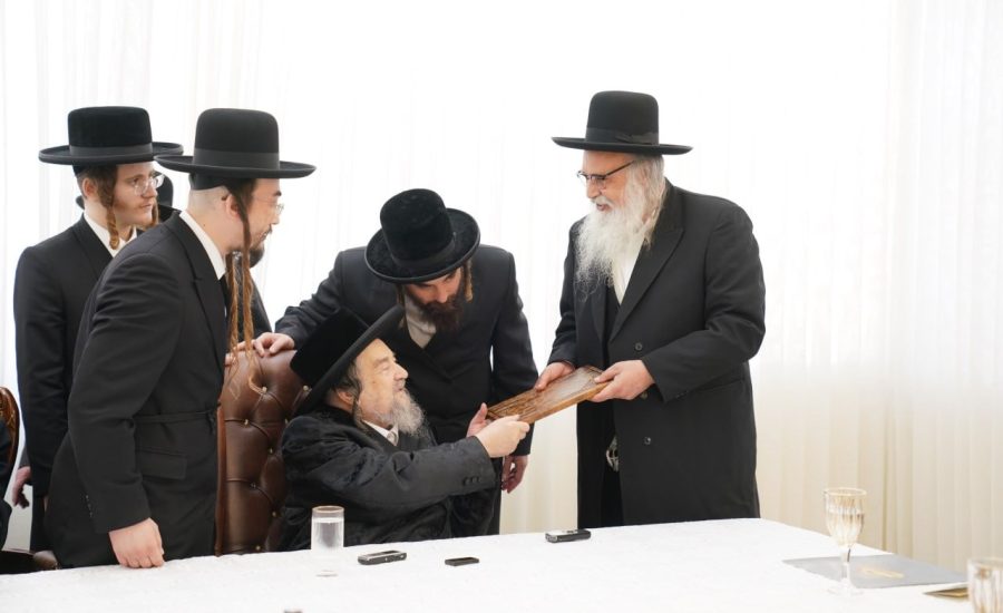 קיבוץ תשפ"ז: גדולי רבני ברסלב בכינוס הוקרה לנשיא אוקראינה